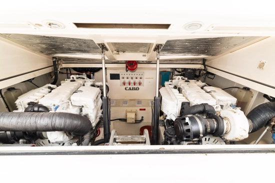 Cabo Yachts 35 Express usado à venda