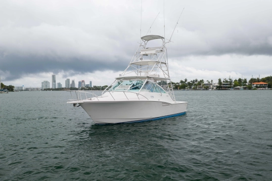 Cabo Yachts 35 Express usado à venda