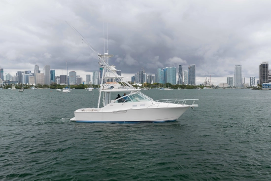 Cabo Yachts 35 Express usado à venda