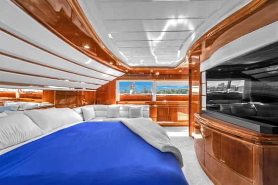 Ferretti Custom Line 94 usata in vendita
