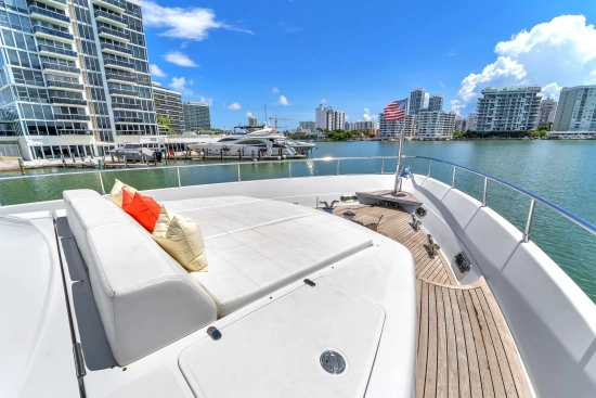 Ferretti Custom Line 94 usata in vendita