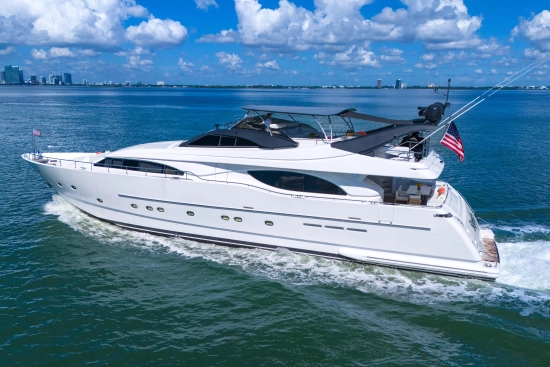 Ferretti Custom Line 94 usata in vendita