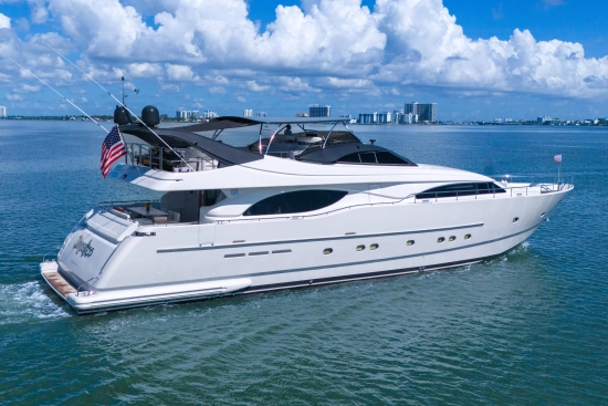 Ferretti Custom Line 94 usata in vendita