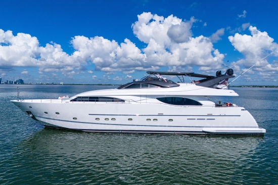 Ferretti Custom Line 94 usata in vendita