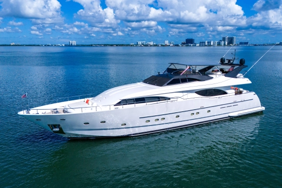 Ferretti Custom Line 94 usata in vendita