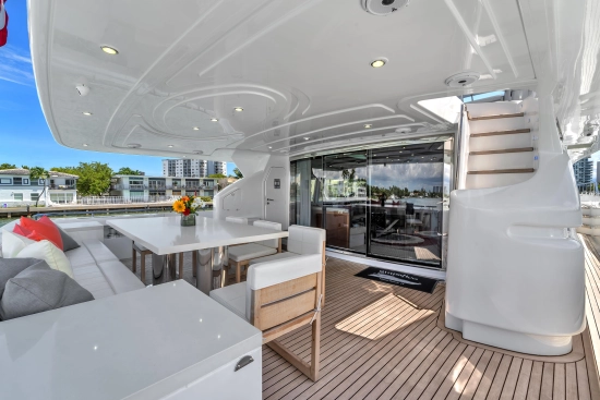 Ferretti Custom Line 94 usata in vendita