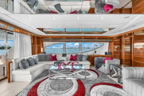 Ferretti Custom Line 94 usata in vendita