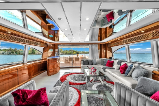Ferretti Custom Line 94 usata in vendita