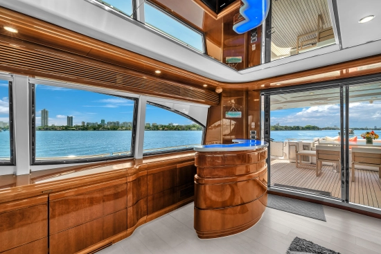 Ferretti Custom Line 94 usata in vendita