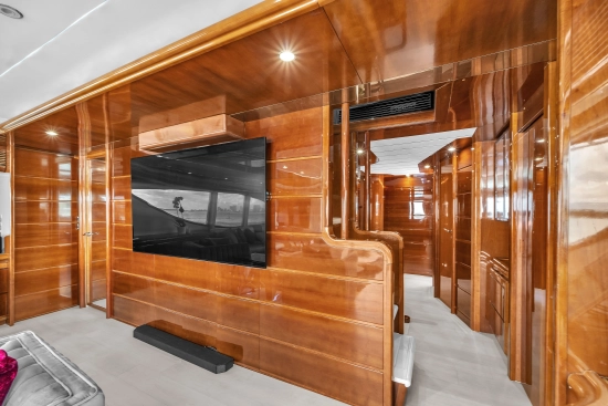 Ferretti Custom Line 94 usata in vendita