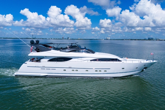 Ferretti Custom Line 94 usata in vendita