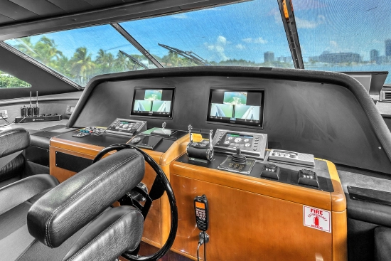 Ferretti Custom Line 94 usata in vendita