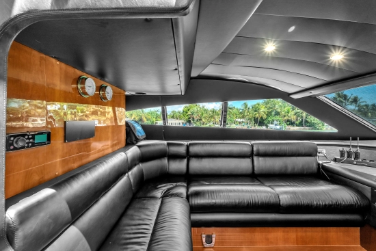 Ferretti Custom Line 94 usata in vendita