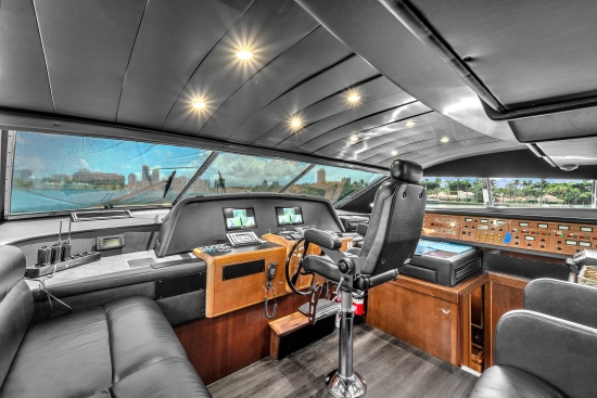 Ferretti Custom Line 94 usata in vendita