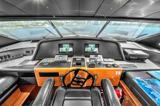 Ferretti Custom Line 94 usata in vendita