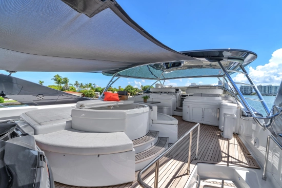 Ferretti Custom Line 94 usata in vendita