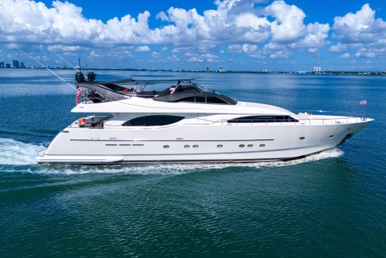 Ferretti Custom Line 94 usata in vendita
