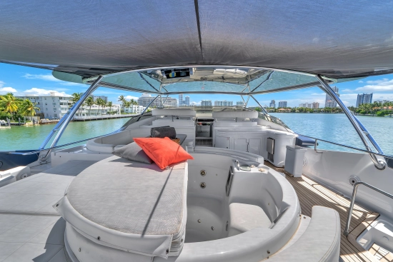 Ferretti Custom Line 94 usata in vendita