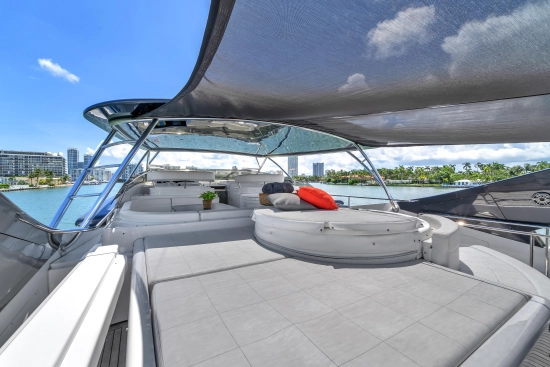 Ferretti Custom Line 94 usata in vendita
