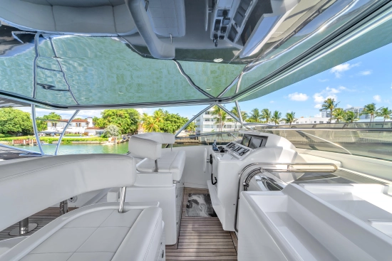 Ferretti Custom Line 94 usata in vendita
