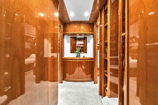 Ferretti Custom Line 94 usata in vendita