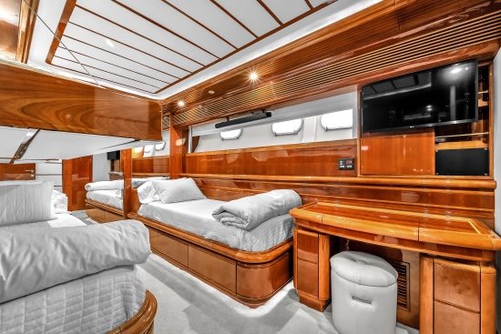 Ferretti Custom Line 94 usata in vendita