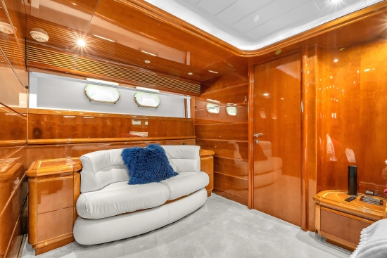 Ferretti Custom Line 94 usata in vendita