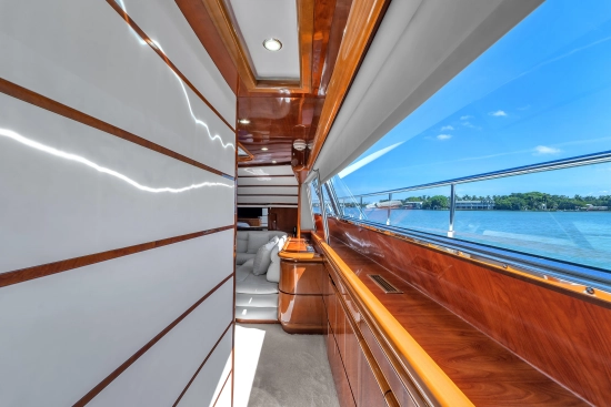 Ferretti Custom Line 94 usata in vendita