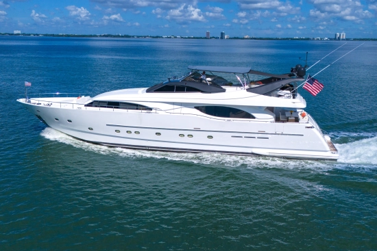 Ferretti Custom Line 94 usata in vendita