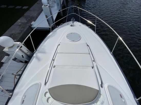 Monterey 335 Sport Yacht usata in vendita