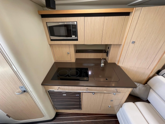 Monterey 335 Sport Yacht usata in vendita