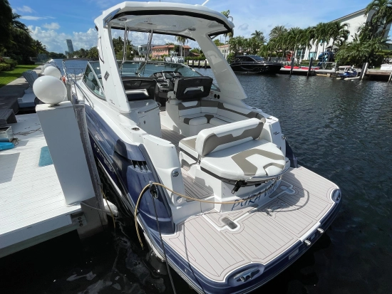Monterey 335 Sport Yacht usata in vendita