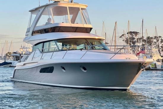 Tiara F44 Flybridge de segunda mano en venta