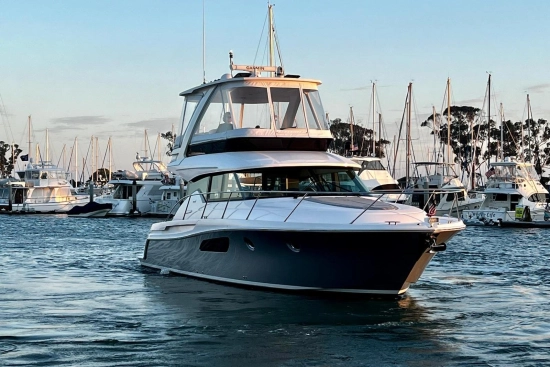 Tiara F44 Flybridge de segunda mano en venta