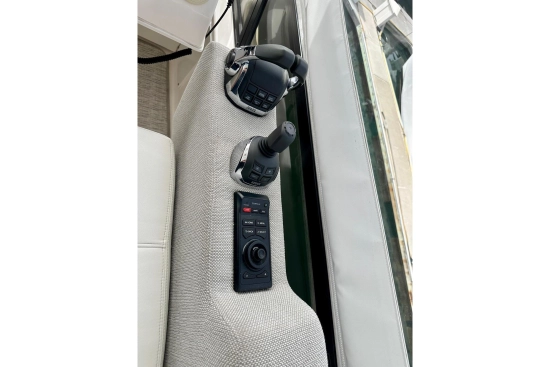 Tiara F44 Flybridge de segunda mano en venta
