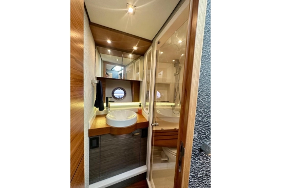 Tiara F44 Flybridge de segunda mano en venta