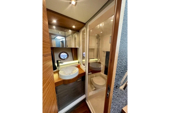 Tiara F44 Flybridge de segunda mano en venta
