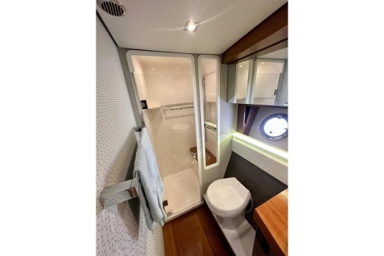 Tiara F44 Flybridge de segunda mano en venta