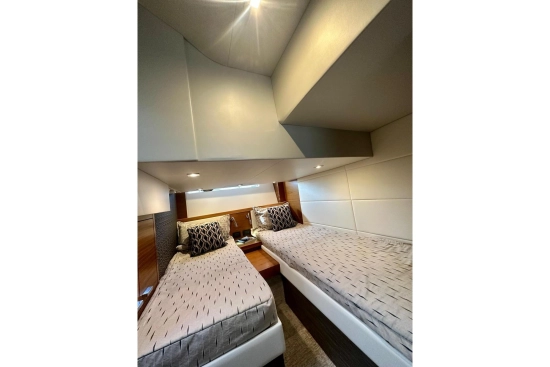 Tiara F44 Flybridge de segunda mano en venta