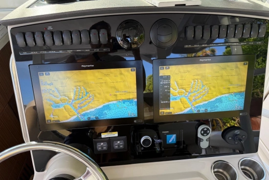 Boston Whaler 380 Outrage usata in vendita
