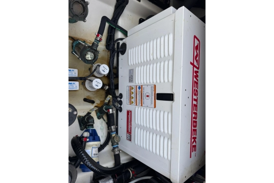 Boston Whaler 380 Outrage usata in vendita