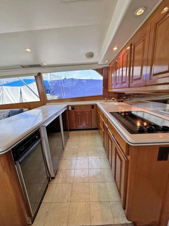Viking Yachts 58 Convertible de segunda mano en venta