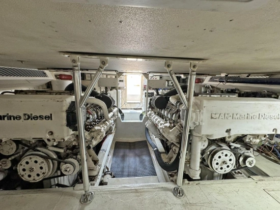 Viking Yachts 58 Convertible de segunda mano en venta