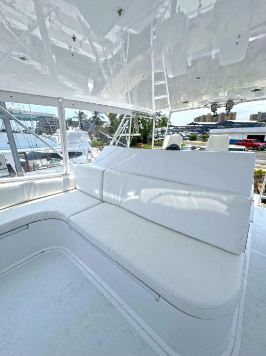 Viking Yachts 58 Convertible de segunda mano en venta