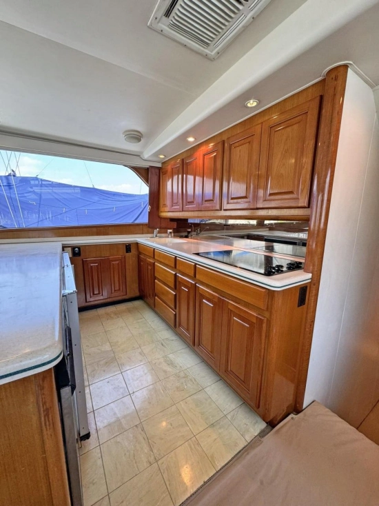 Viking Yachts 58 Convertible de segunda mano en venta