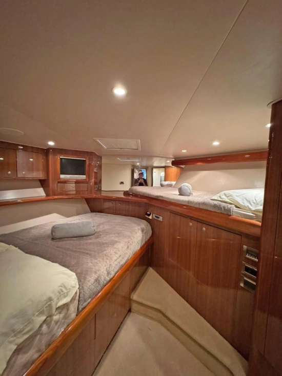Viking Yachts 68 Convertible usata in vendita