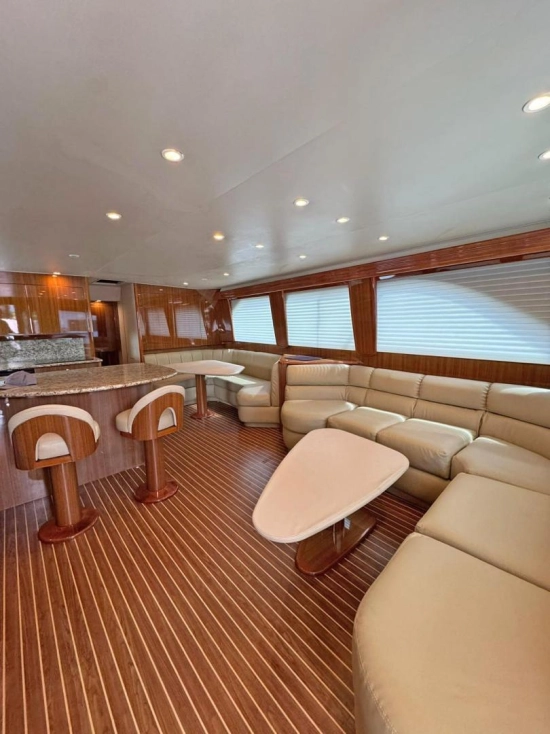 Viking Yachts 68 Convertible usata in vendita