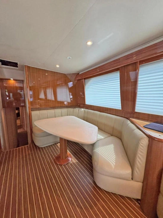 Viking Yachts 68 Convertible usata in vendita