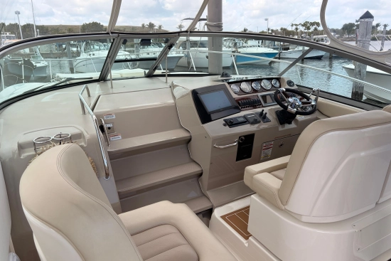 Sea Ray Sundancer 350 usado à venda