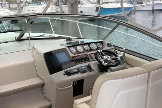 Sea Ray Sundancer 350 usado à venda
